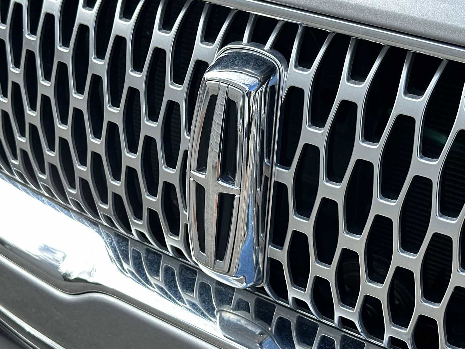 Used 2021 Lincoln Nautilus Reserve FWD image 11