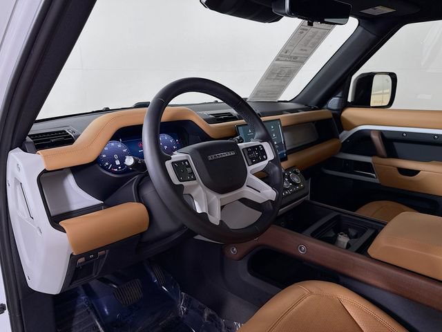 Certified 2024 Land Rover Defender 110 SE AWD/4WD image 9