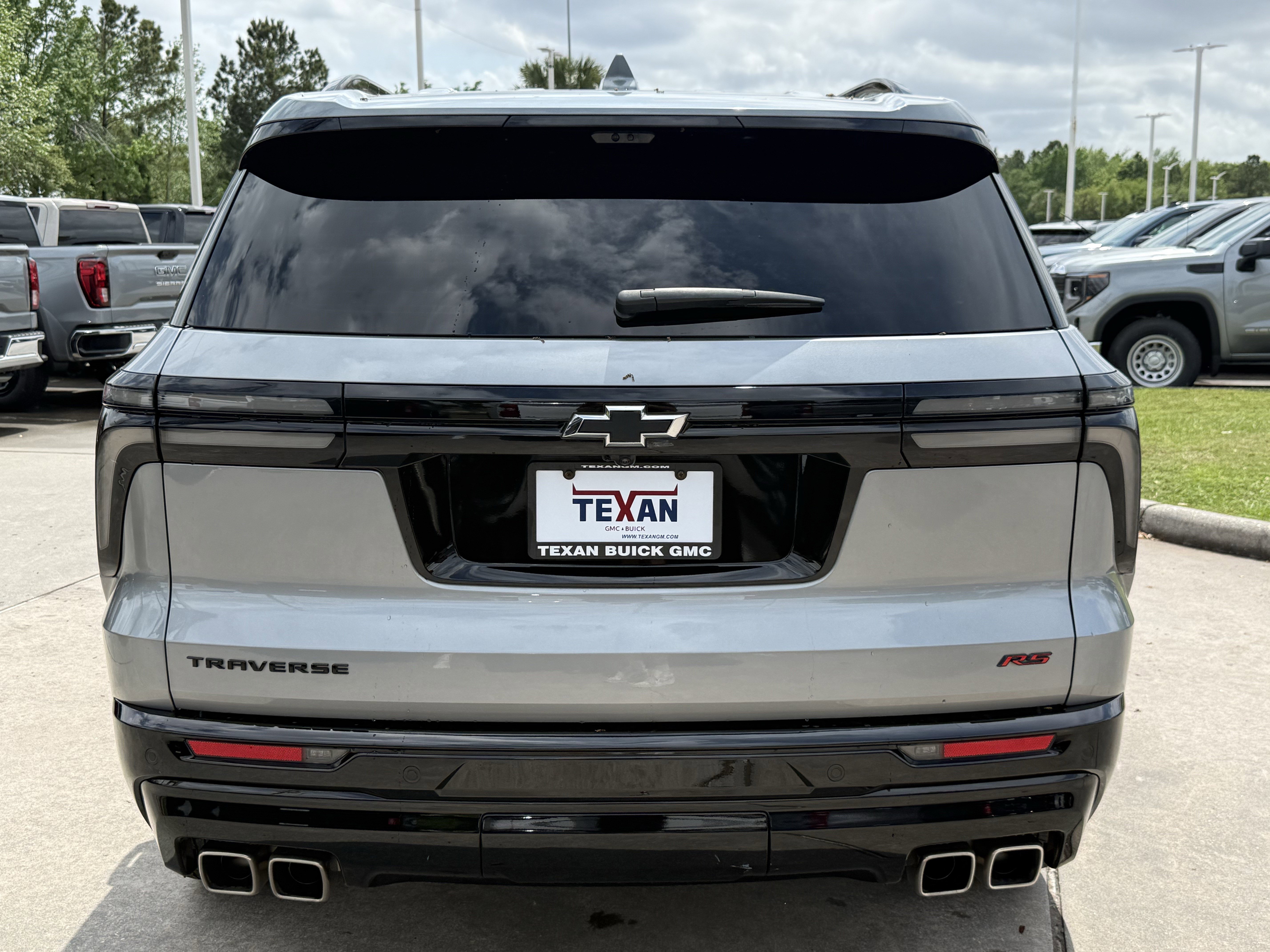 Used 2024 Chevrolet Traverse RS w/ LPO, Floor Liner Package image 6