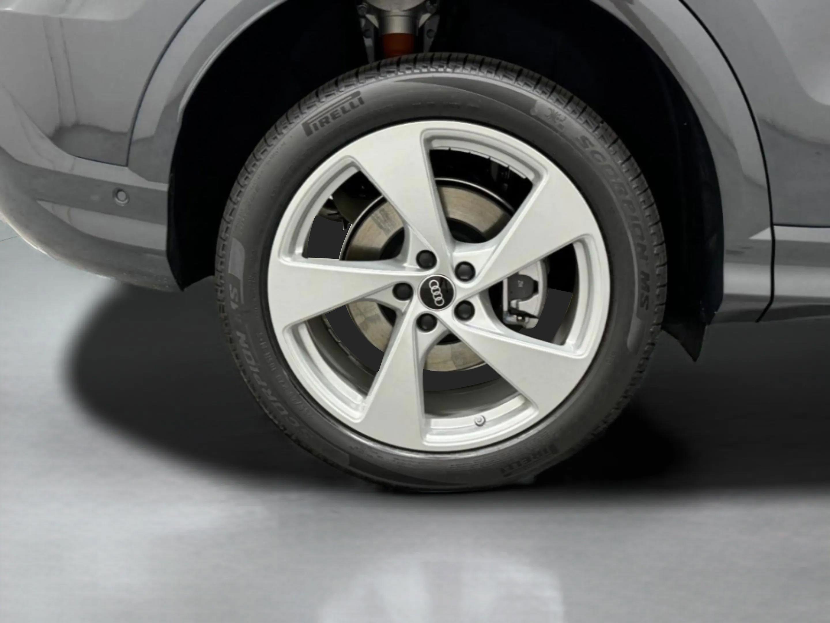 New 2025 Audi Q5 Premium Plus image 36