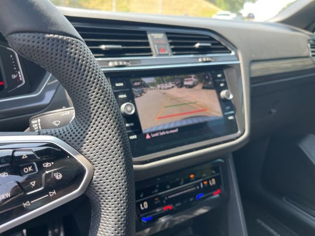 Used 2022 Volkswagen Tiguan SEL R-Line image 24