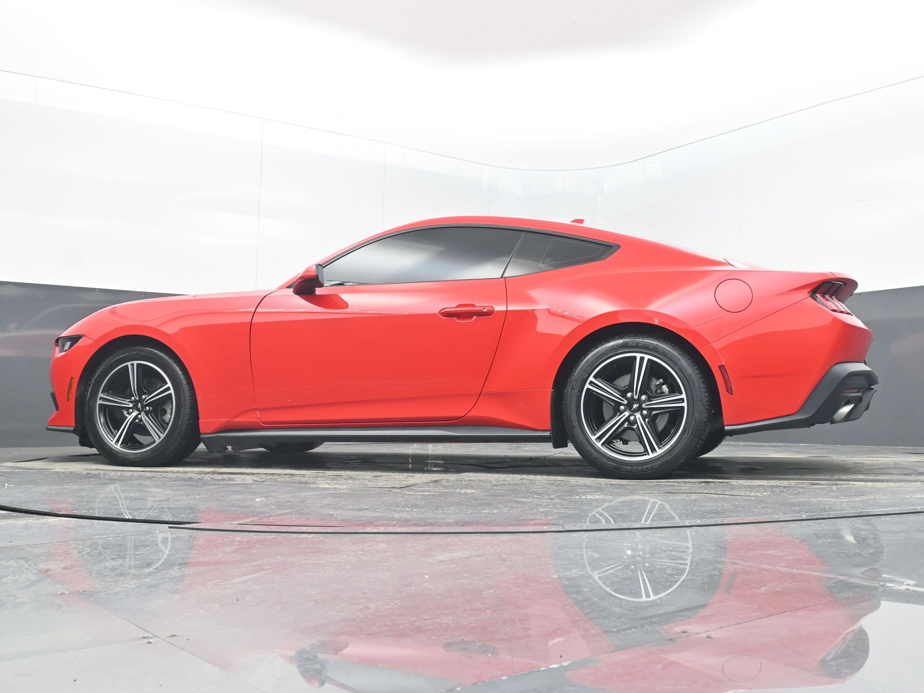 Used 2024 Ford Mustang EcoBoost image 22