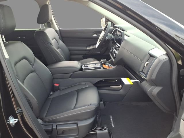New 2026 Nissan Pathfinder SL image 13