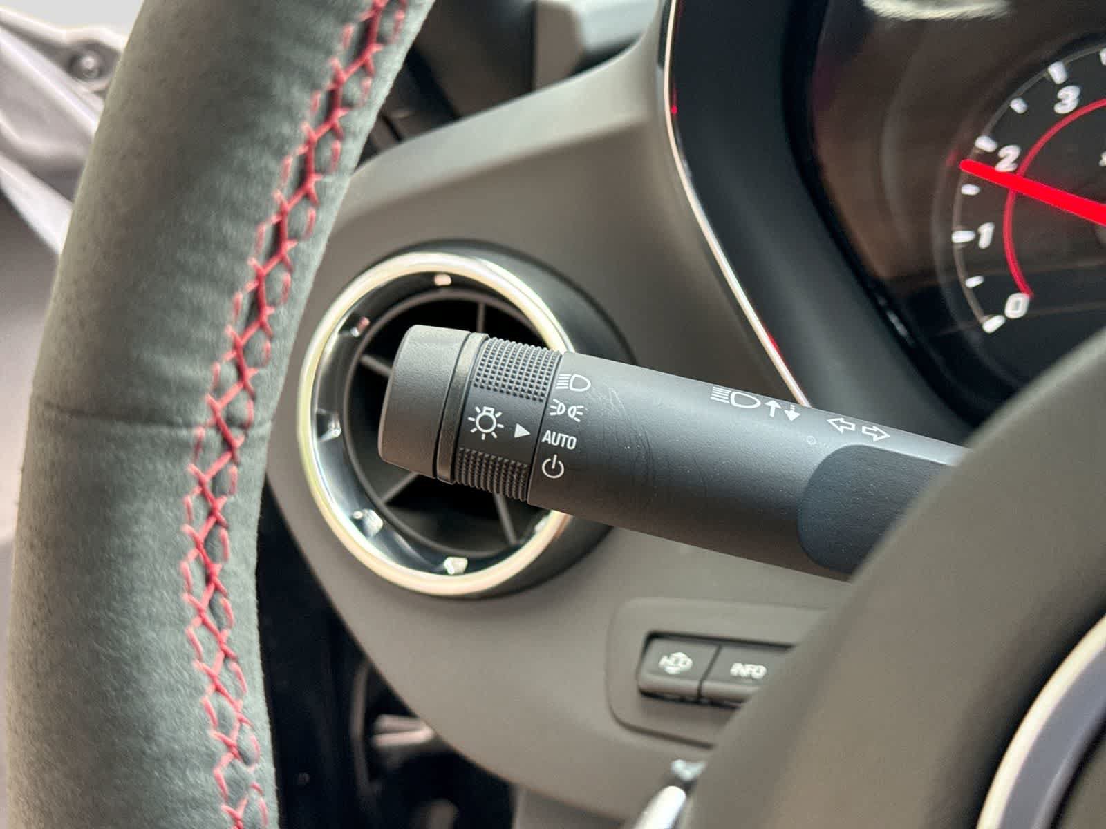 Used 2022 Chevrolet Camaro ZL1 RWD image 33