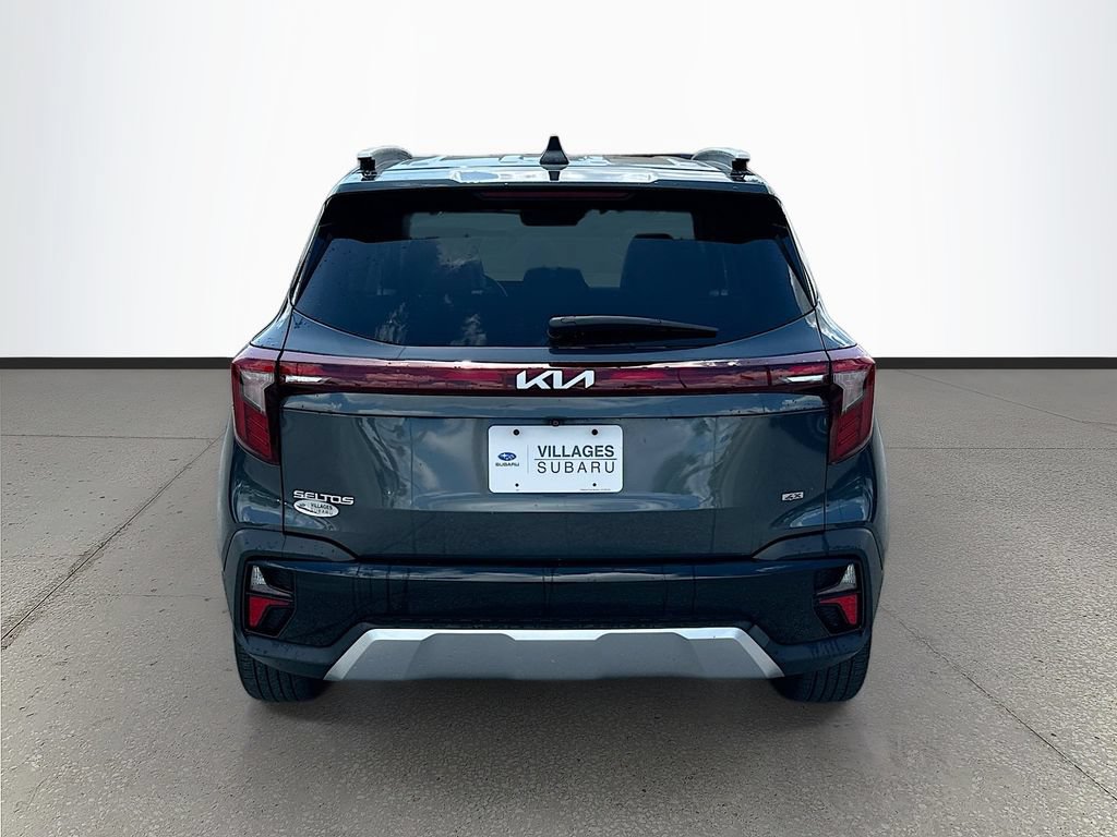 Used 2024 Kia Seltos EX AWD/4WD image 6