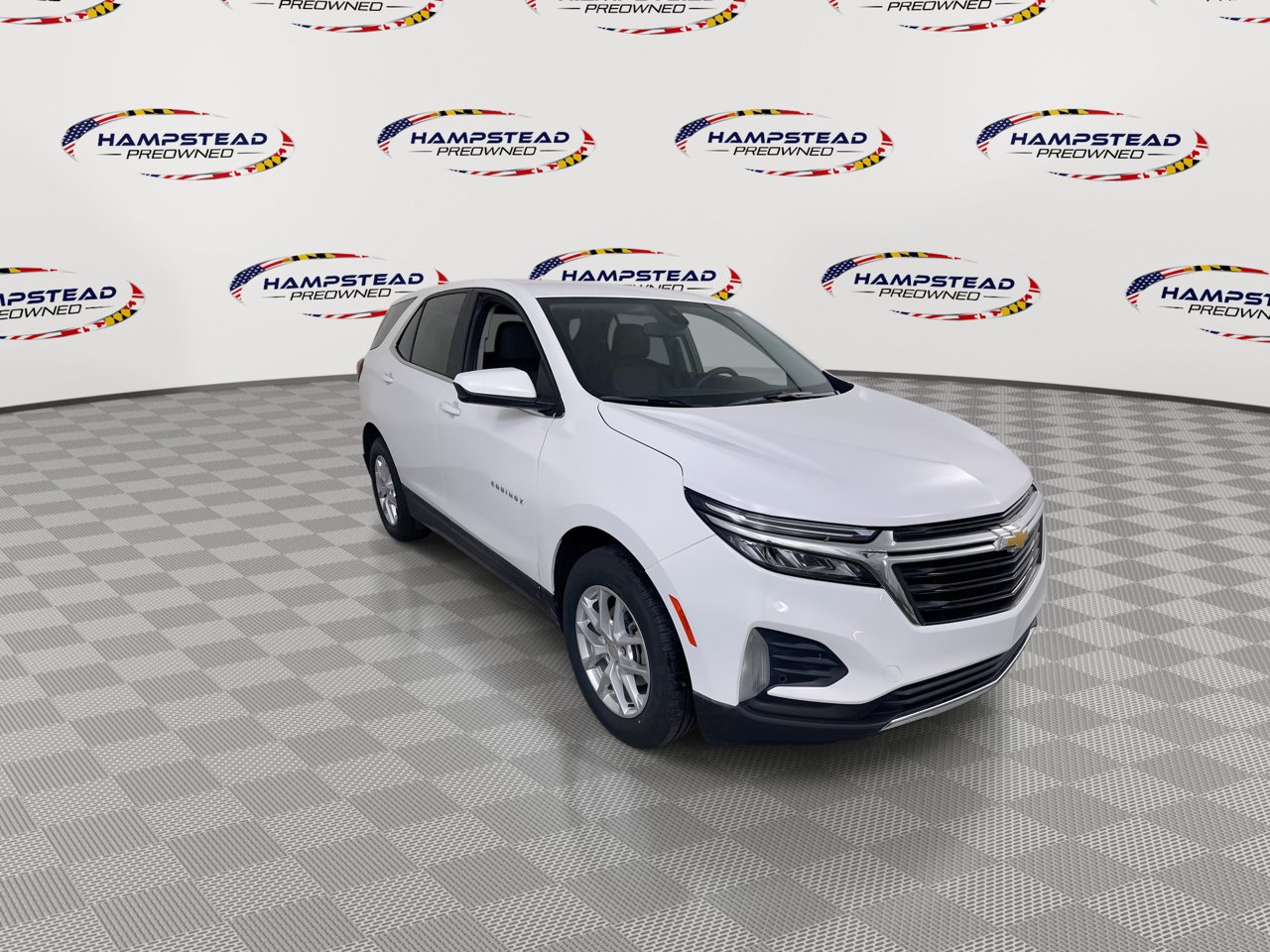 Used 2022 Chevrolet Equinox LT w/ Driver Convenience Package AWD/4WD image 2