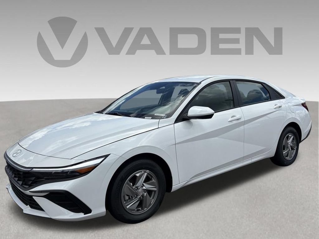 New 2026 Hyundai Elantra SE
