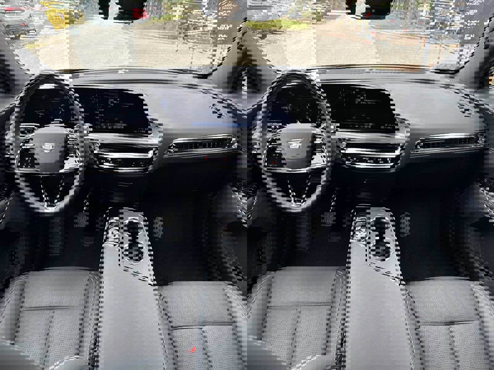 Certified 2025 Cadillac Lyriq Luxury w/ LPO, Floor Liner Package AWD/4WD image 15