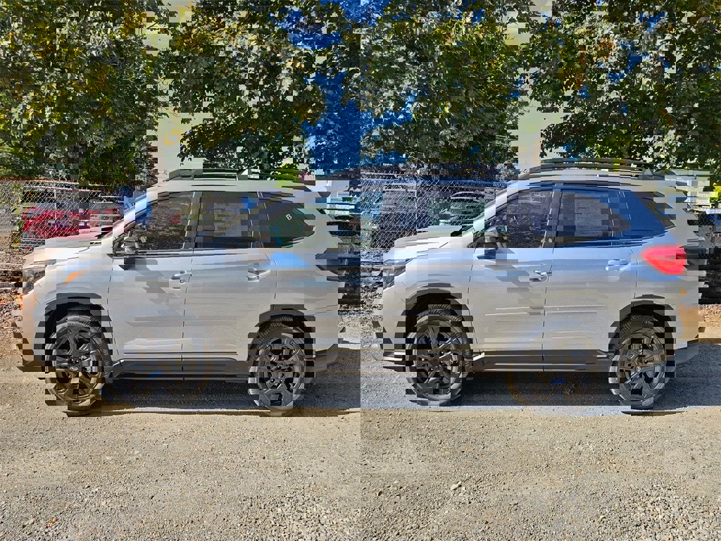 New 2025 Subaru Ascent Bronze Edition image 2