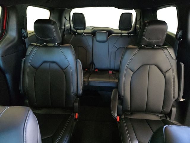 New 2027 Chrysler Pacifica Select AWD/4WD image 23