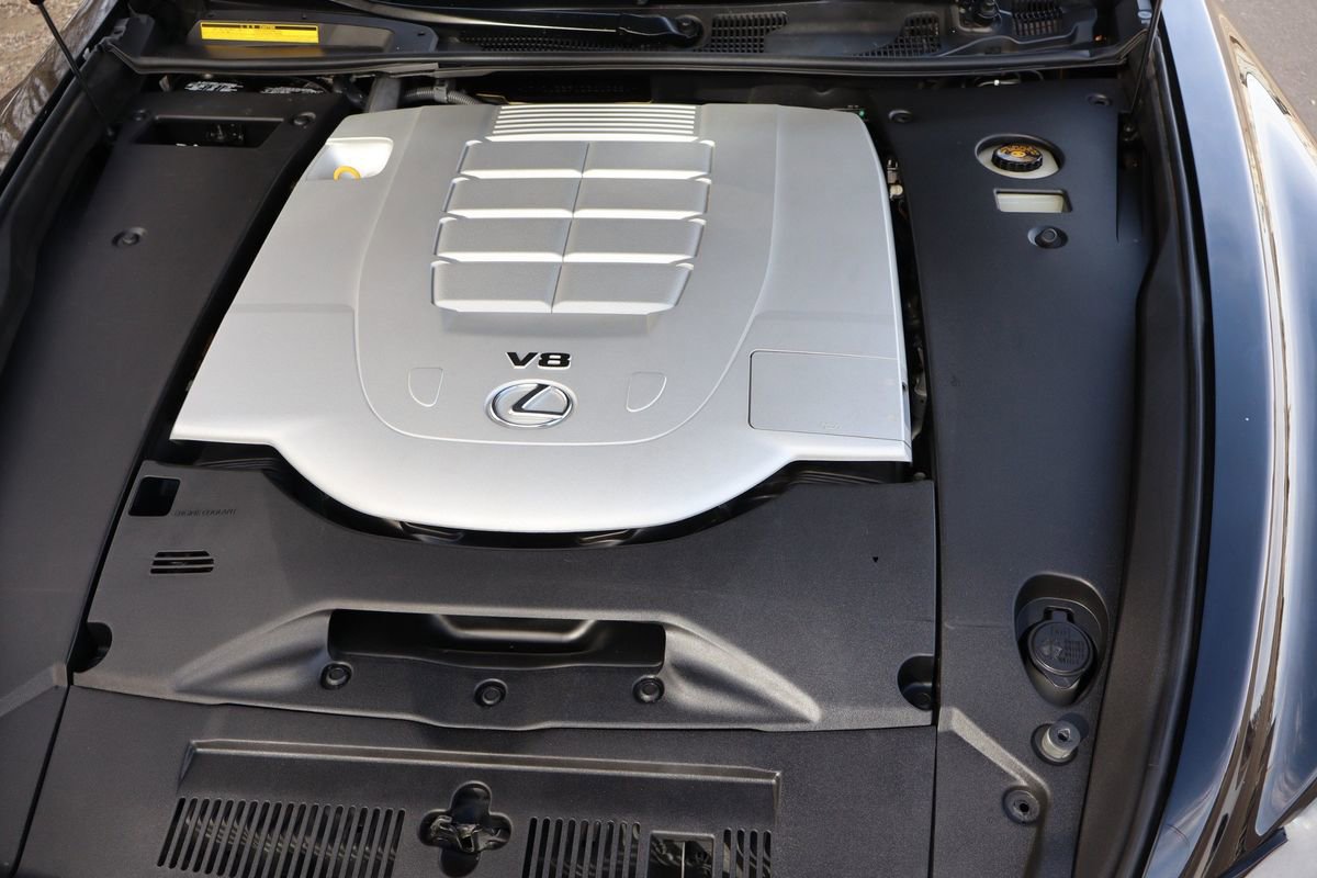Used 2013 Lexus LS 460 L w/ Preferred Accessory Package image 41