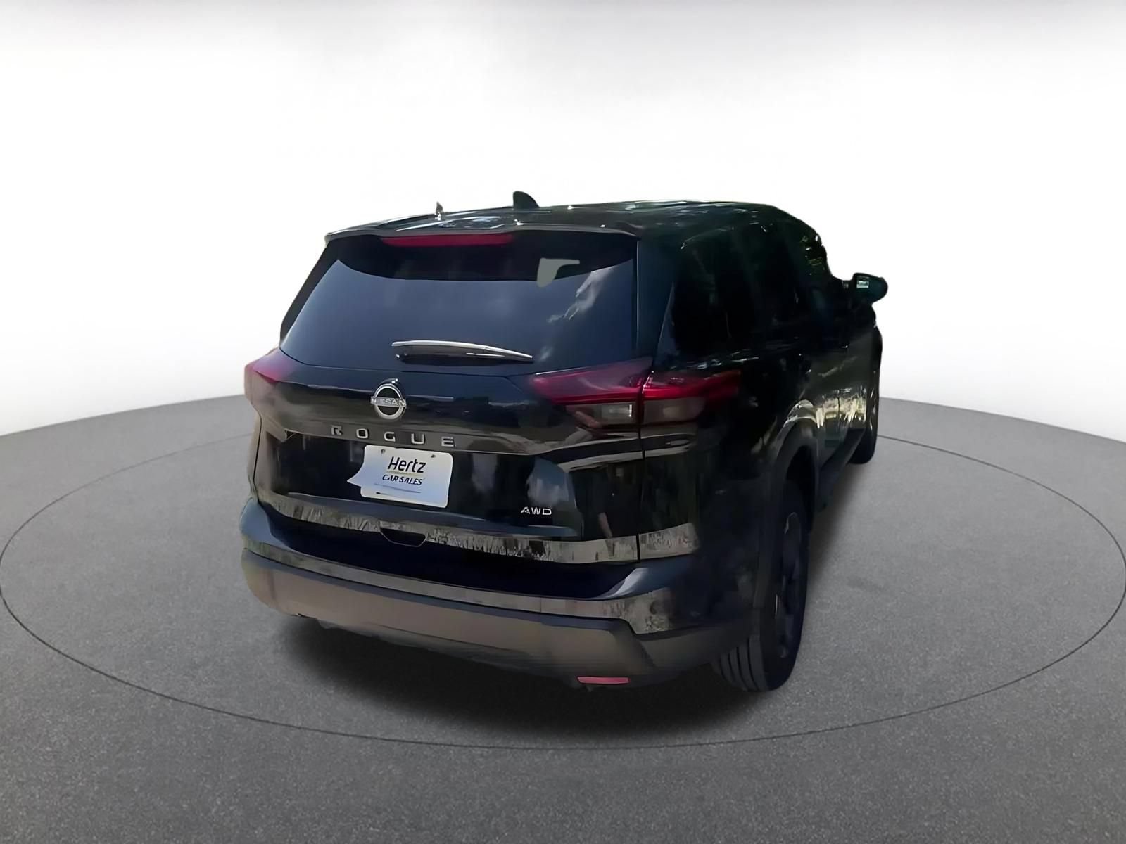 Used 2025 Nissan Rogue SV AWD/4WD image 14