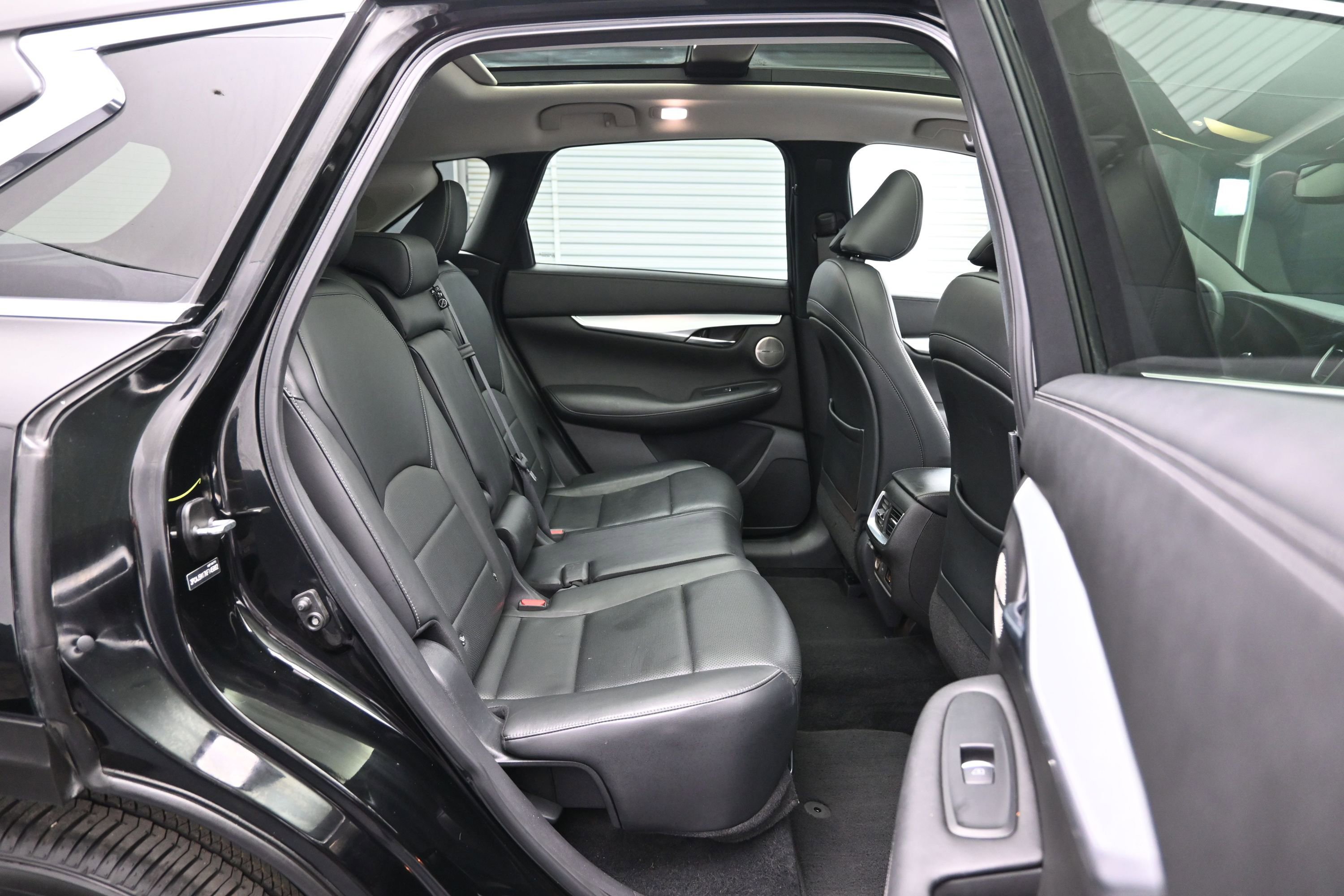 Used 2019 INFINITI QX50 Essential w/ Proactive Package FWD image 12