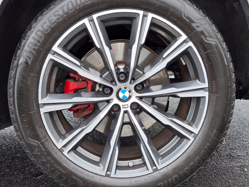 Used 2025 BMW X5 xDrive40i w/ M Sport Package AWD/4WD image 21