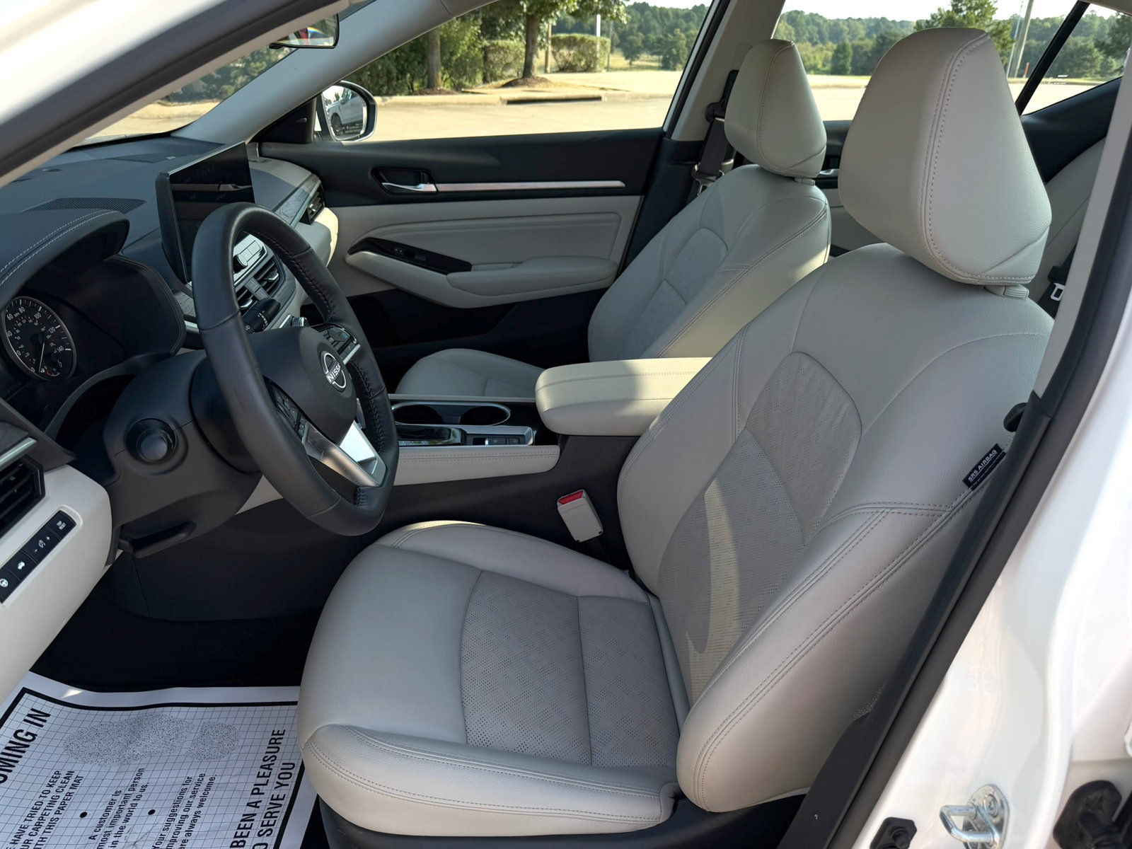 Used 2023 Nissan Altima 2.5 SL FWD image 10