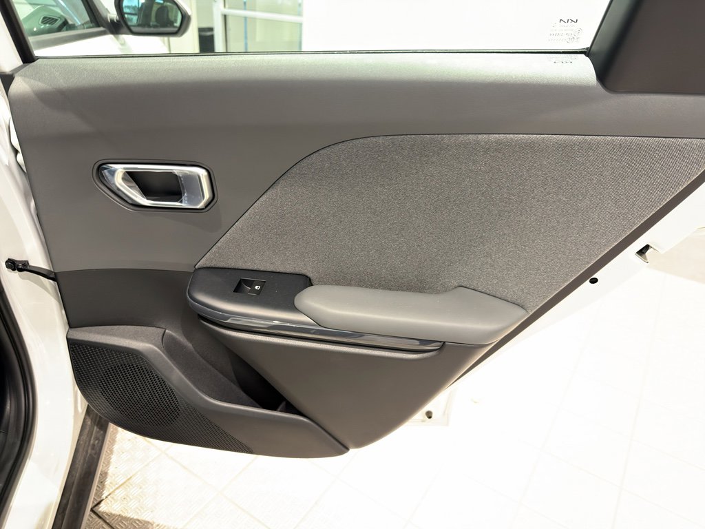 Used 2025 Kia K4 EX image 21