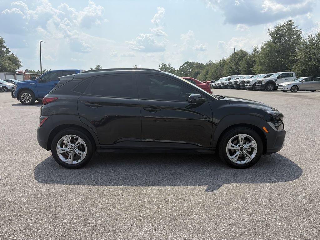 Used 2023 Hyundai Kona SEL FWD image 8
