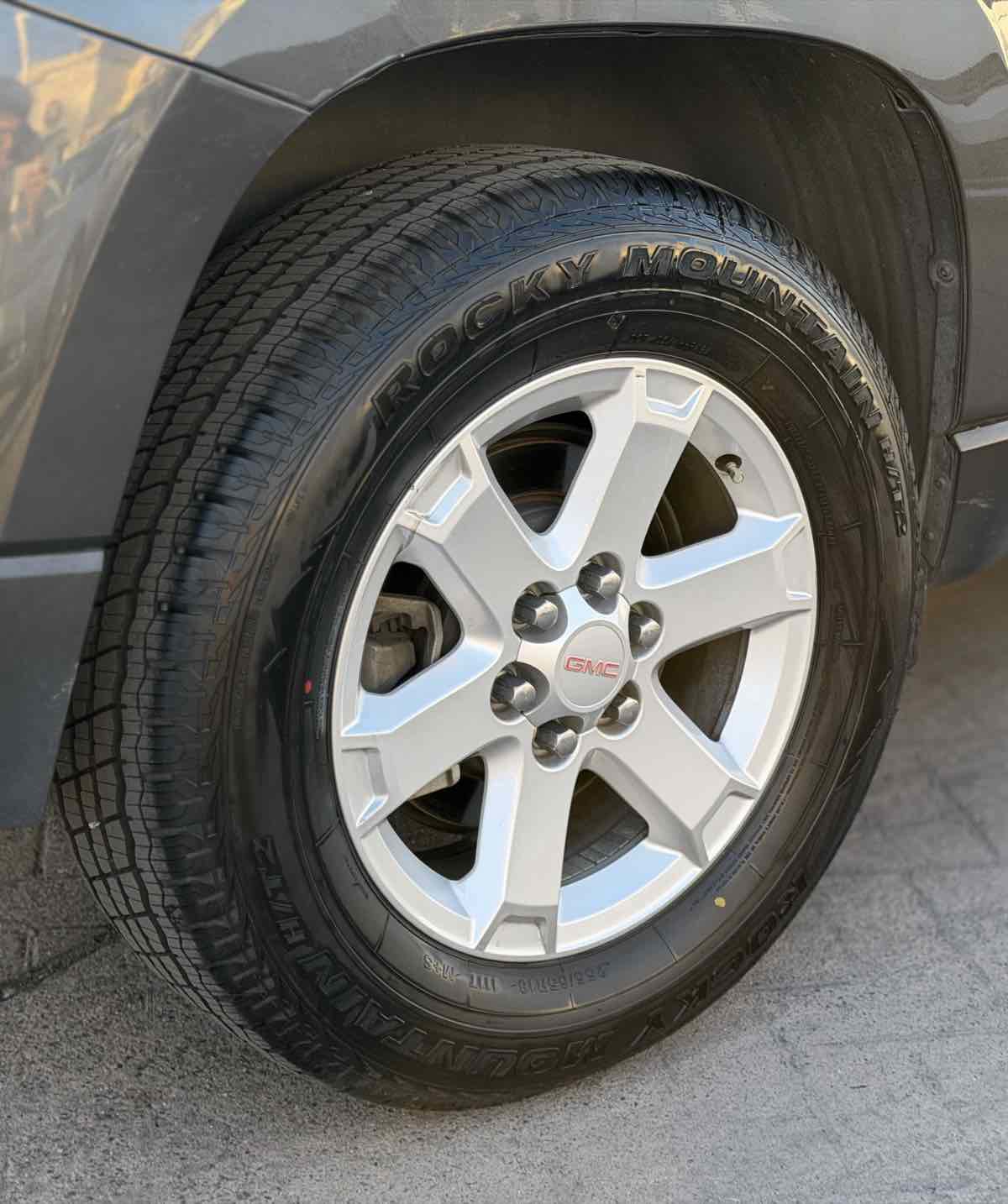 Used 2014 GMC Acadia SLE image 13