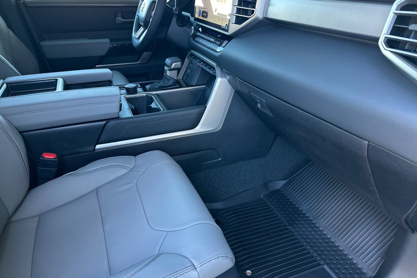 New 2026 Toyota Tundra Limited AWD/4WD image 17