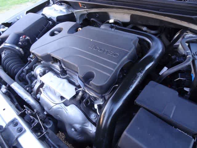 Used 2020 Chevrolet Malibu LT FWD image 30