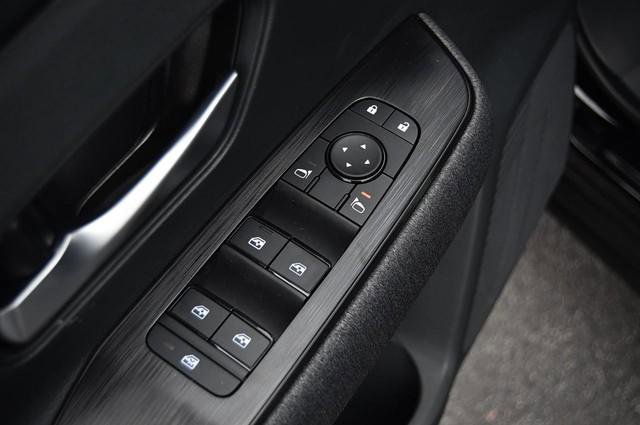 New 2026 Nissan Kicks SV w/ SV Premium Package image 8