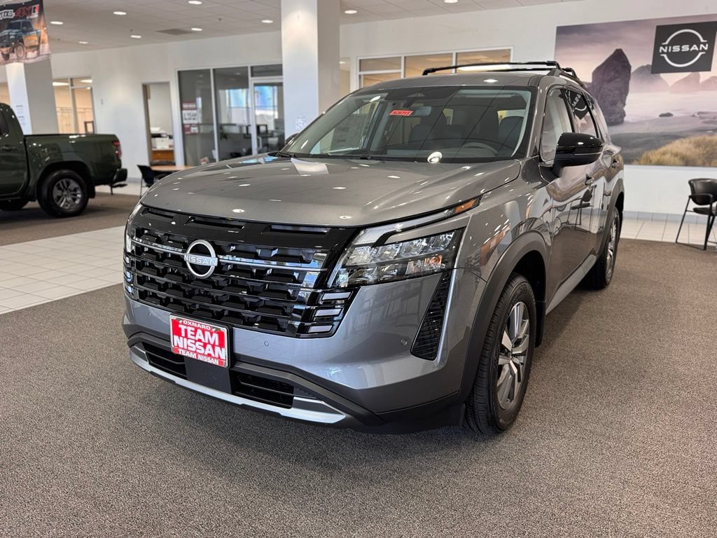 New 2026 Nissan Pathfinder SL FWD image 4