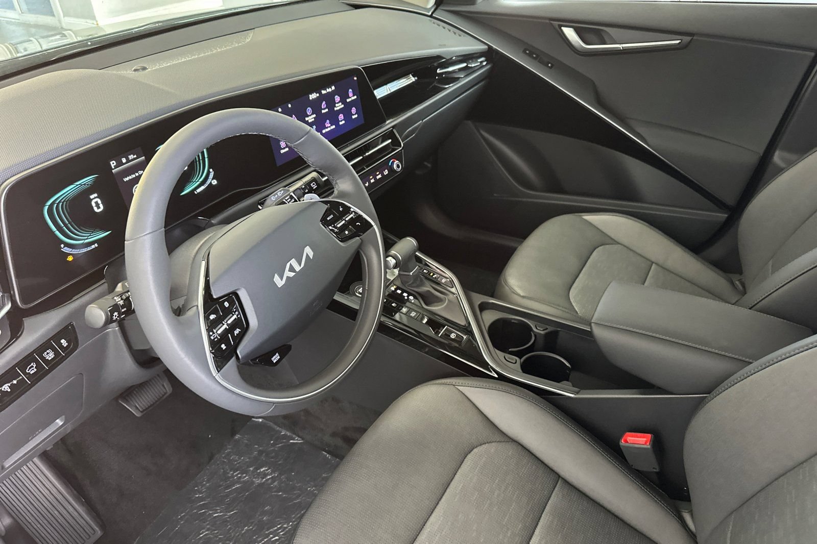 New 2026 Kia Niro FWD image 10