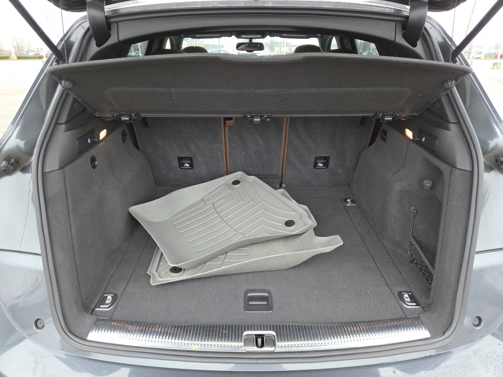 Used 2016 Audi SQ5 Premium Plus w/ Technology Package image 17