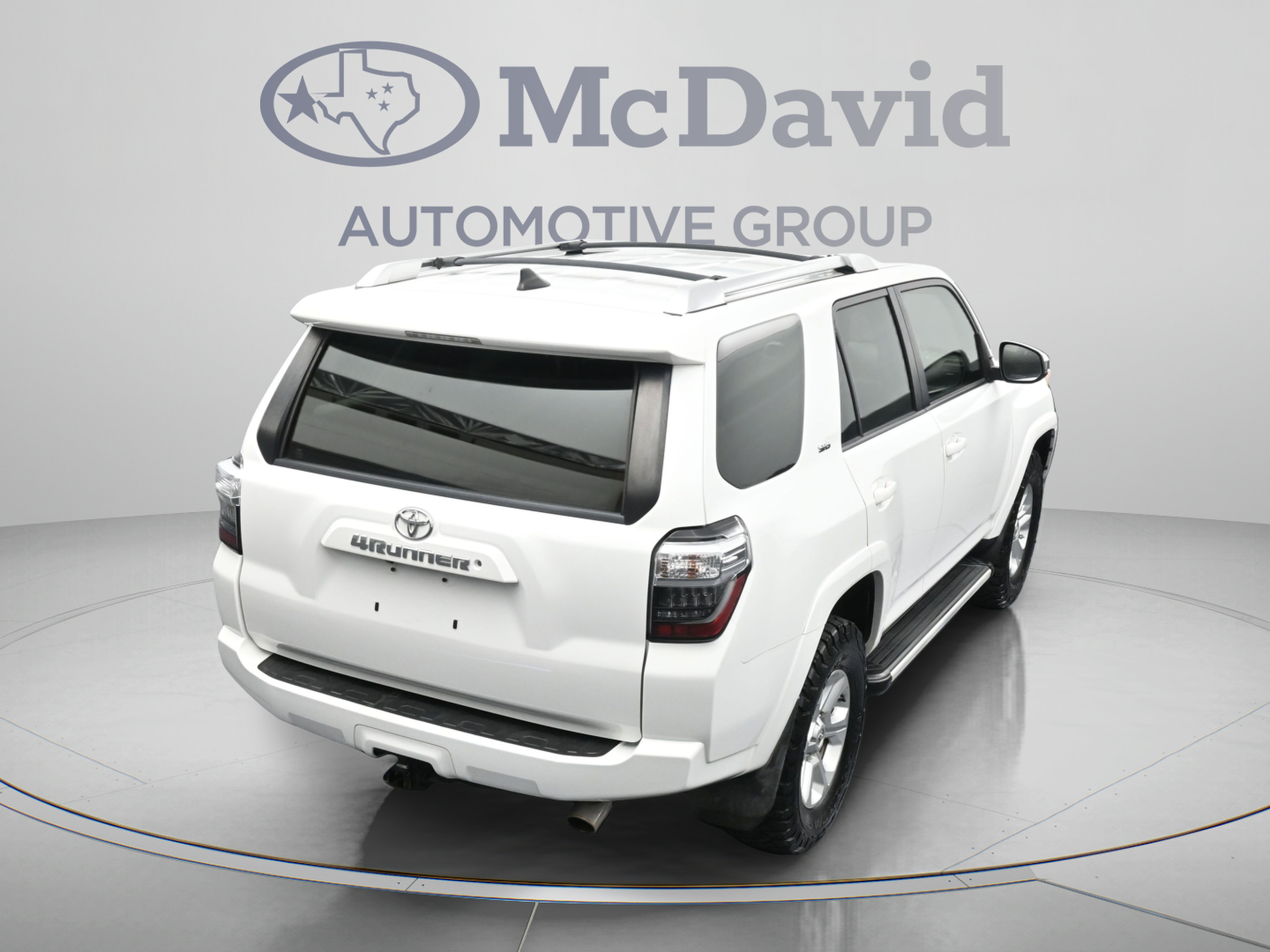 Used 2018 Toyota 4Runner SR5 AWD/4WD image 38