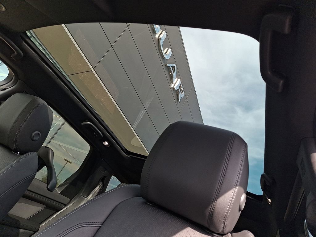 New 2026 Land Rover Discovery Sport Landmark image 10