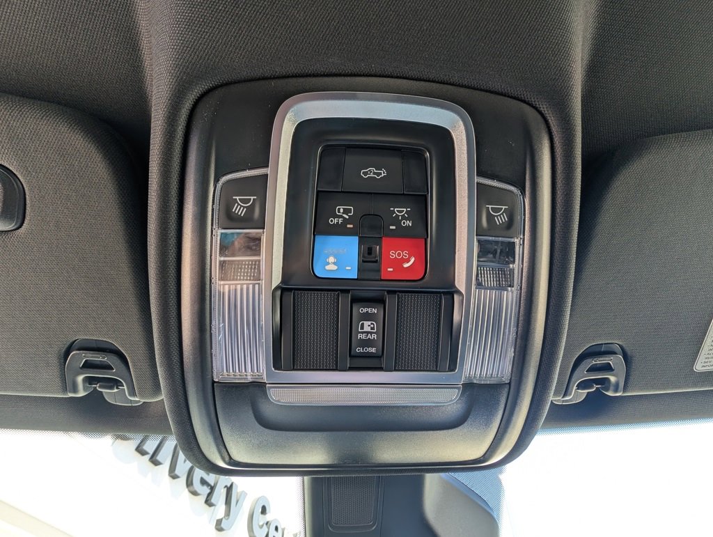 New 2026 RAM 1500 4x4 Crew Cab image 35