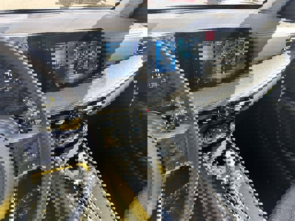 New 2026 Nissan Kicks SV w/ SV Premium Package image 13