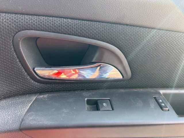 Used 2016 Chevrolet Cruze LT image 27