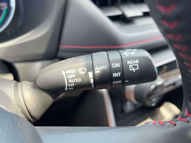 Used 2022 Toyota RAV4 SE w/ Weather & Moonroof Package AWD/4WD image 17
