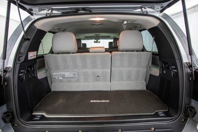 Used 2014 Toyota Sequoia Limited image 42