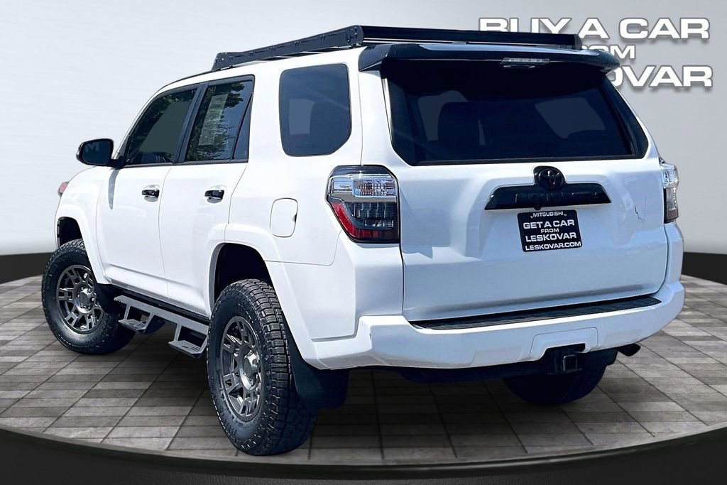 Used 2020 Toyota 4Runner Venture w/ Moonroof Package AWD/4WD image 2