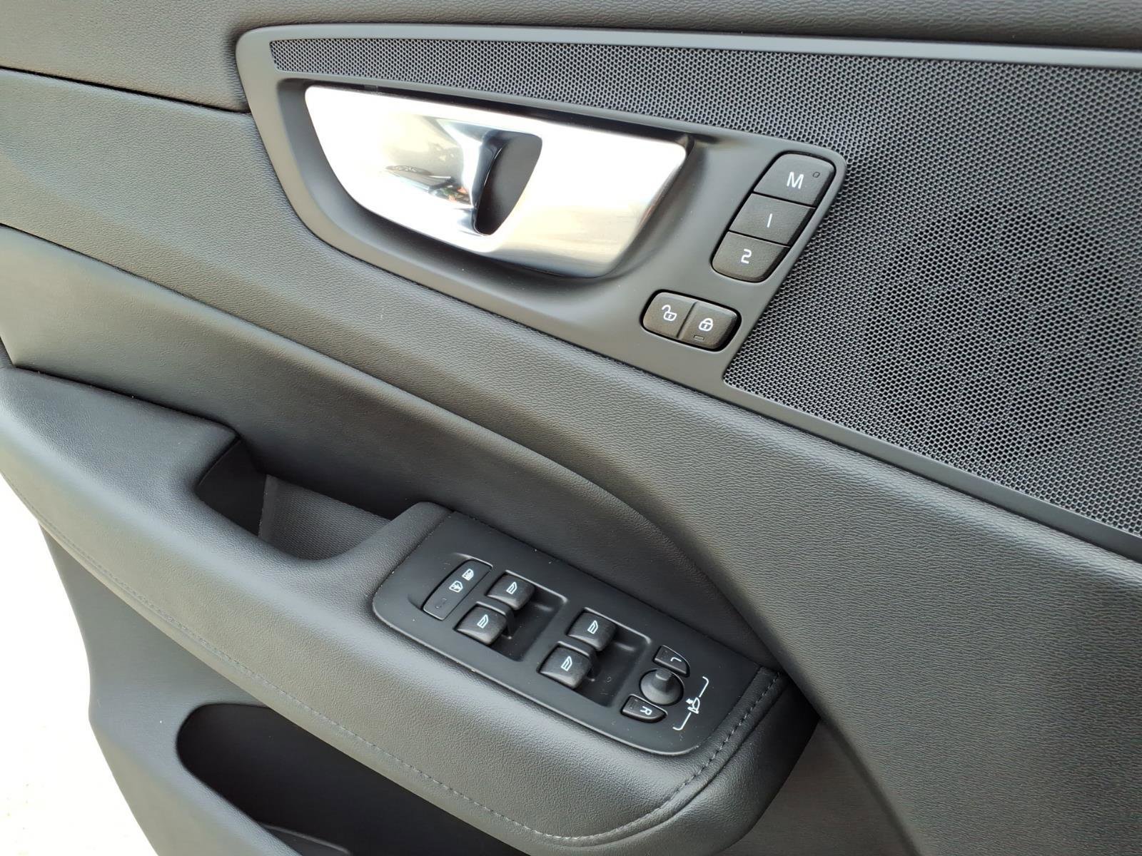 Certified 2023 Volvo XC60 B5 Plus w/ Climate Package AWD/4WD image 29