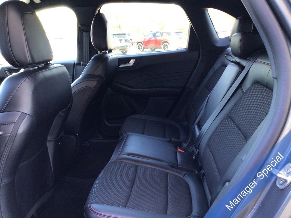 Used 2026 Ford Escape ST-Line AWD/4WD image 31