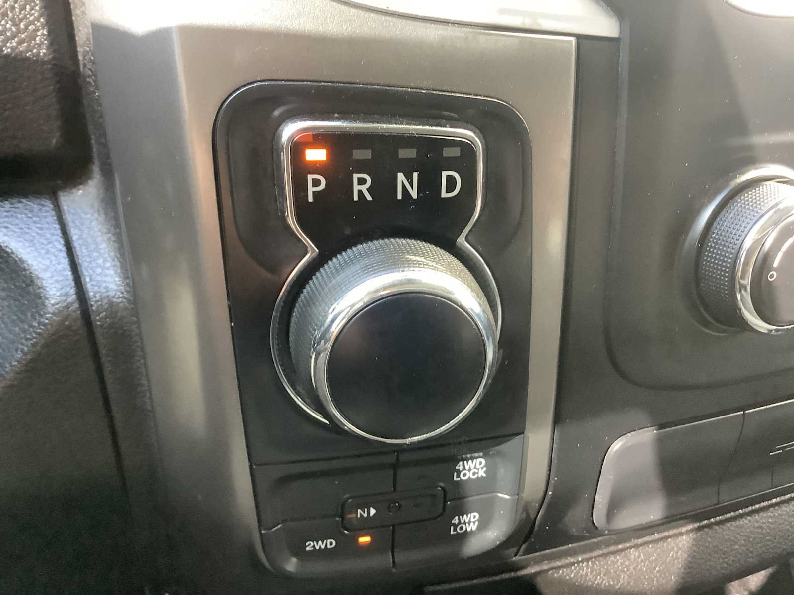 Used 2021 RAM 1500 Classic SLT AWD/4WD image 18