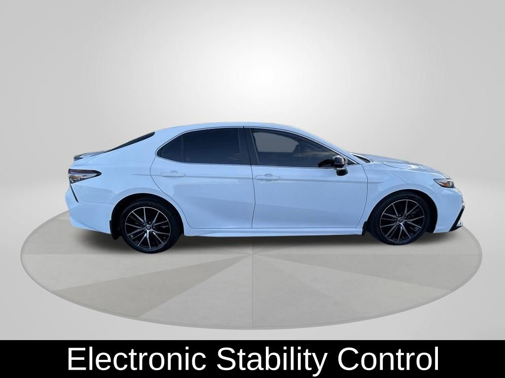 Used 2024 Toyota Camry SE w/ Convenience Package FWD image 8