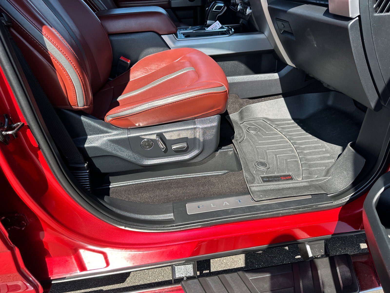 Used 2020 Ford F150 Platinum w/ Technology Package image 25