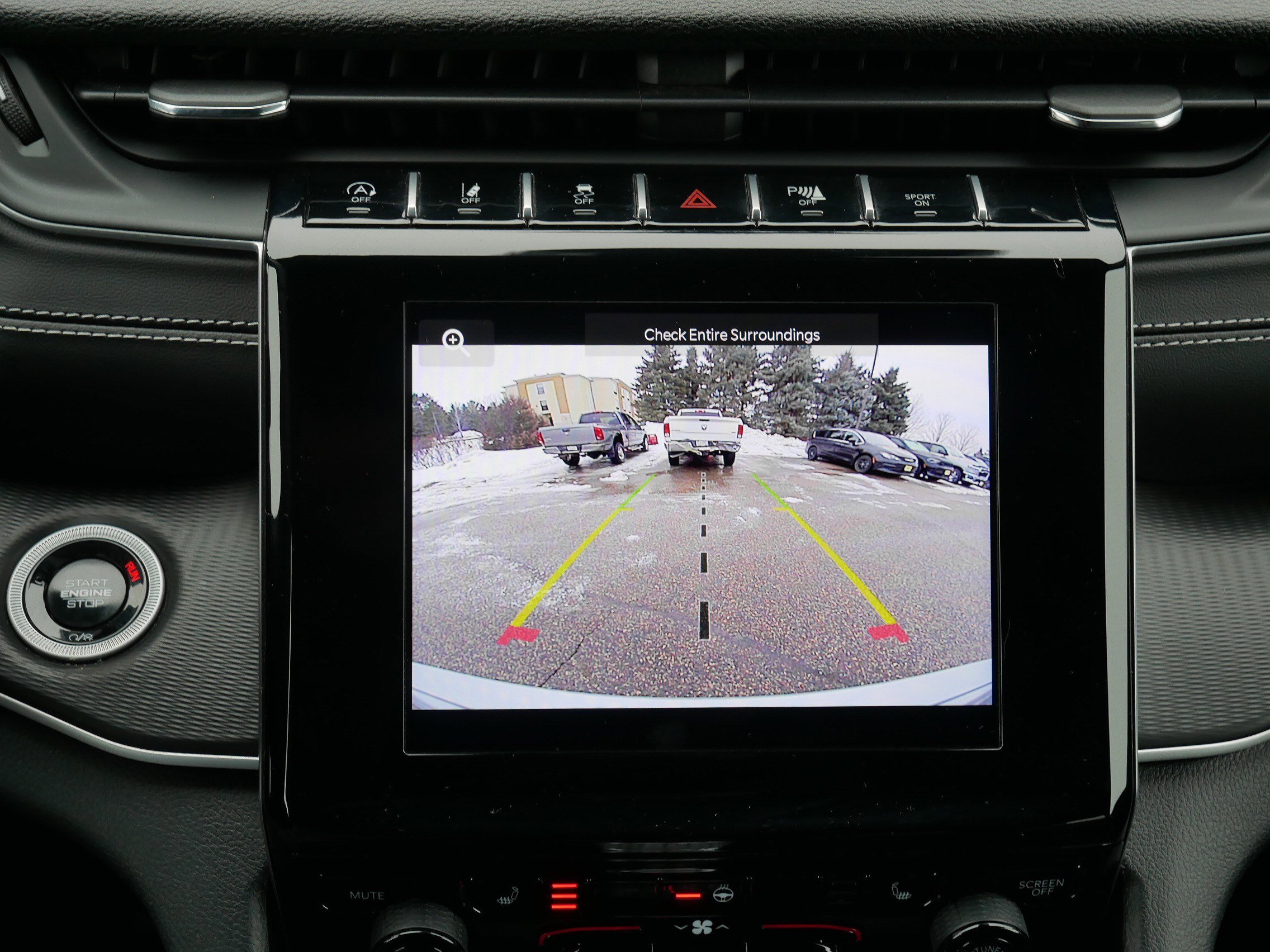 Used 2024 Jeep Grand Cherokee Altitude image 27