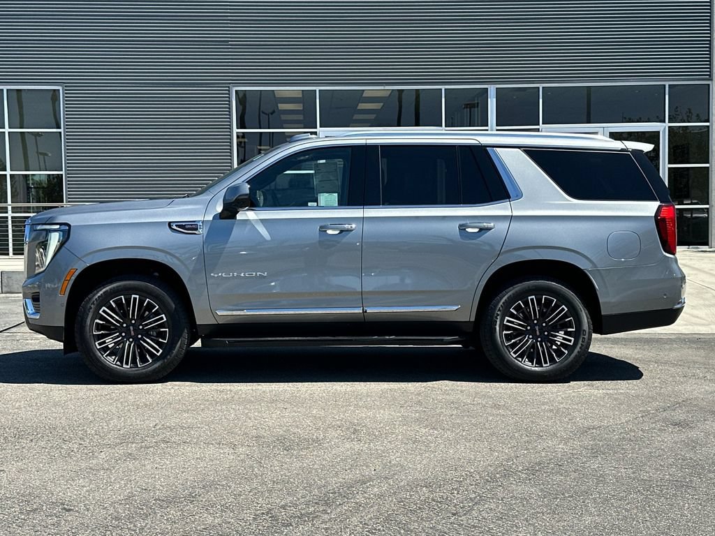 Used 2025 GMC Yukon Elevation w/ Elevation Premium Package AWD/4WD image 6