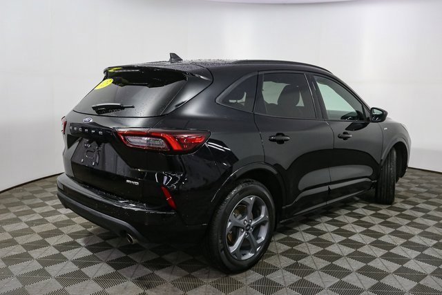 Used 2023 Ford Escape ST-Line w/ Tech Pack #1 image 13