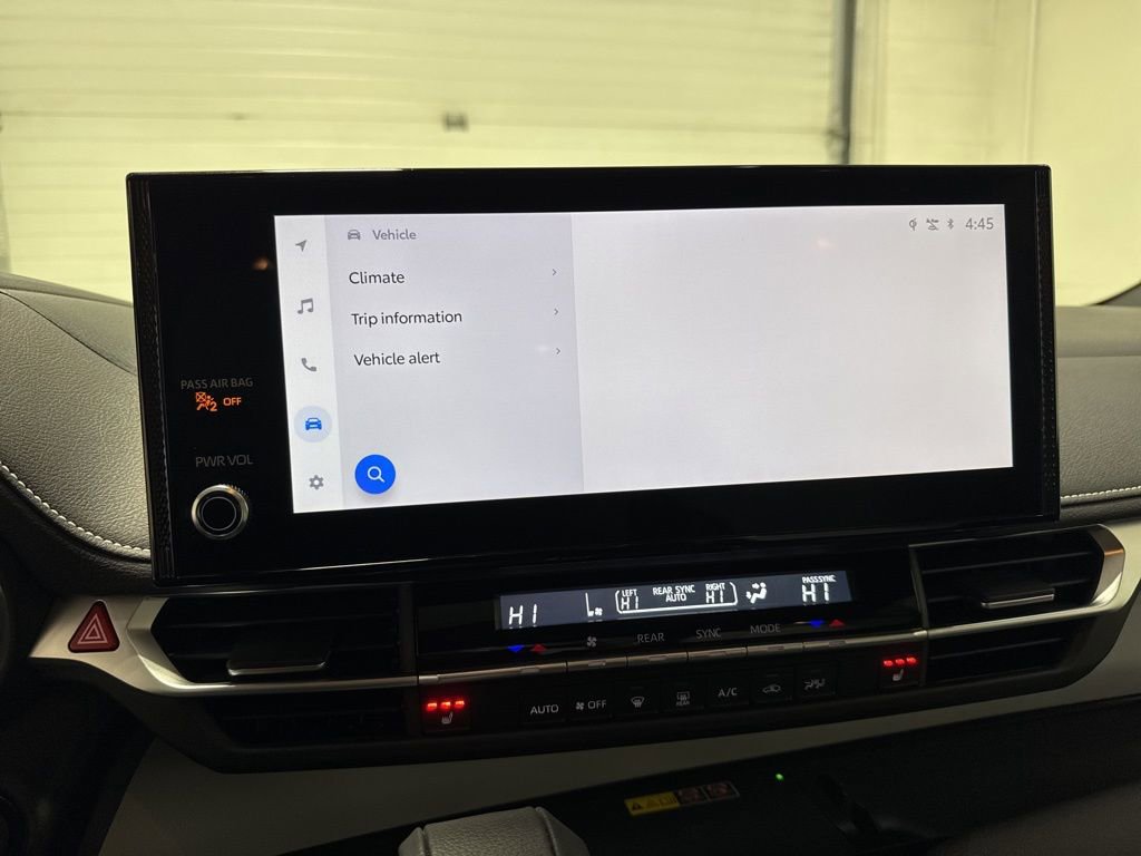 Used 2025 Toyota Sienna XSE image 28