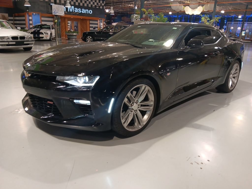 Used 2016 Chevrolet Camaro SS RWD image 3