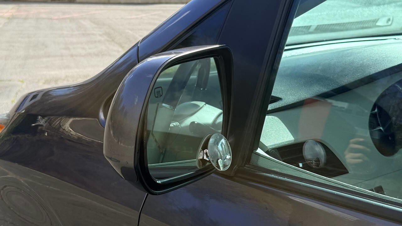 Used 2012 Toyota Sienna Limited w/ Premium Pkg image 54