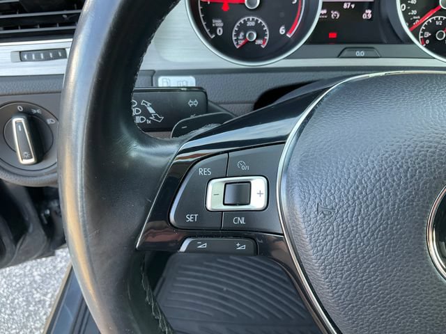Used 2015 Volkswagen Golf TDI S FWD image 11