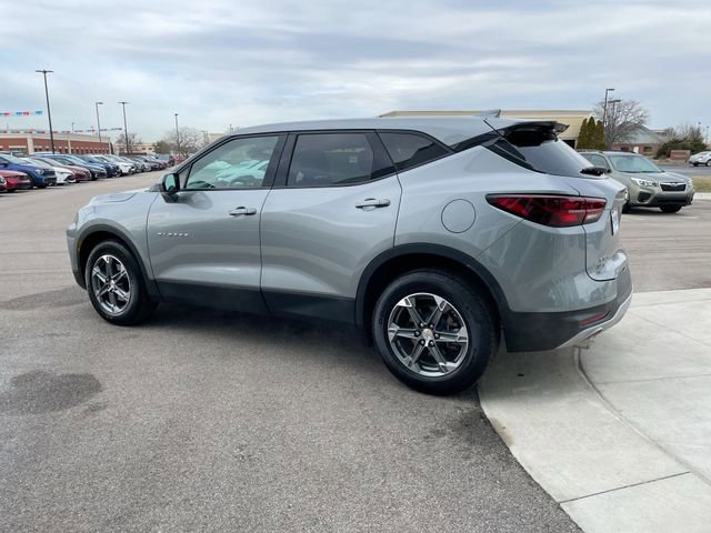 Used 2024 Chevrolet Blazer LT image 3