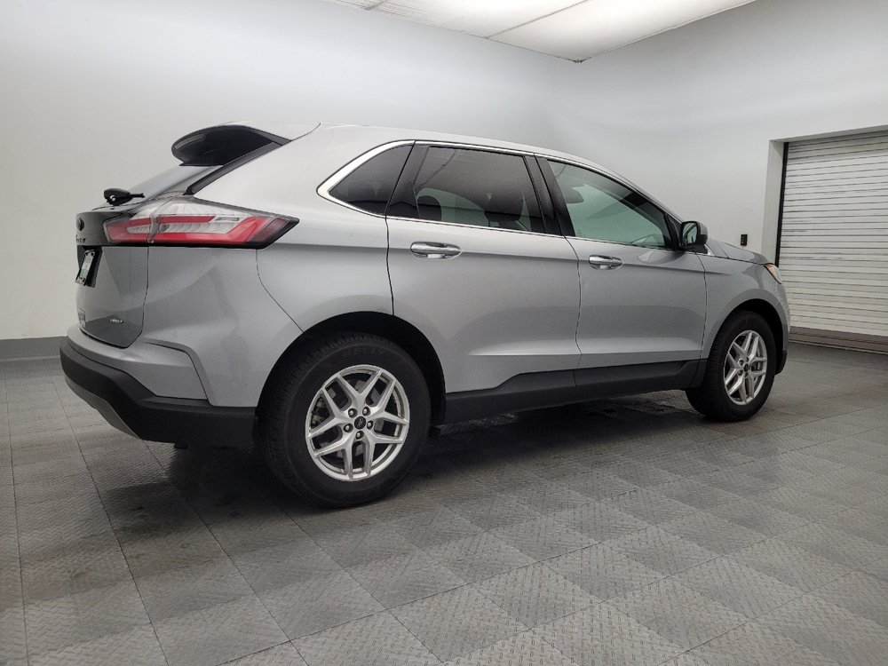 Used 2024 Ford Edge SEL image 10